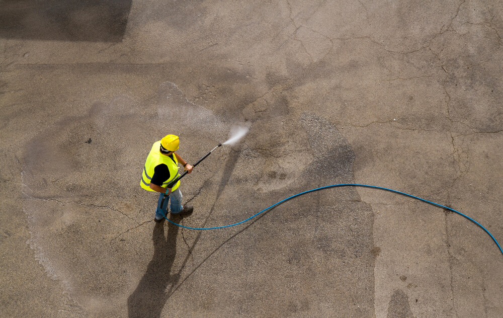 pressure washing contractor in madisonville